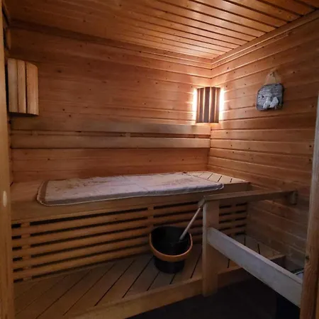Apartment Saunallista Omakotitalomajoitusta Kuusamon Keskustan Tuntumassa *