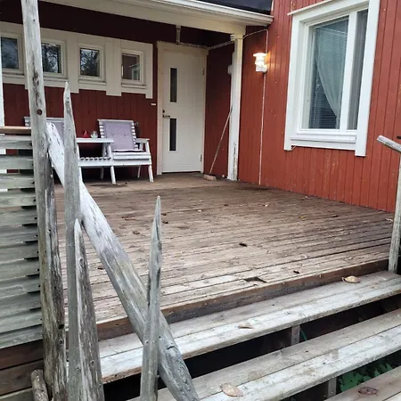 Saunallista Omakotitalomajoitusta Kuusamon Keskustan Tuntumassa קוסאמו