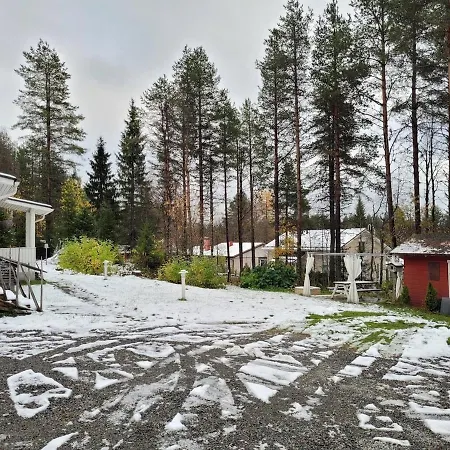 Saunallista Omakotitalomajoitusta Kuusamon Keskustan Tuntumassa * Kuusamo