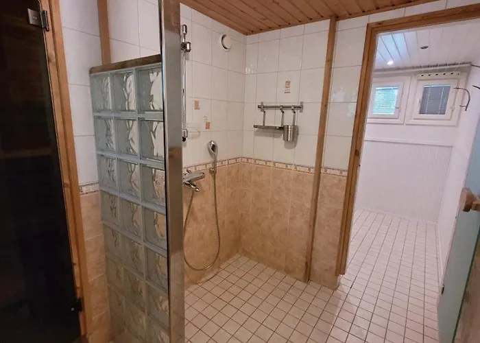 Saunallista Omakotitalomajoitusta Kuusamon Keskustan Tuntumassa דירה קוסאמו